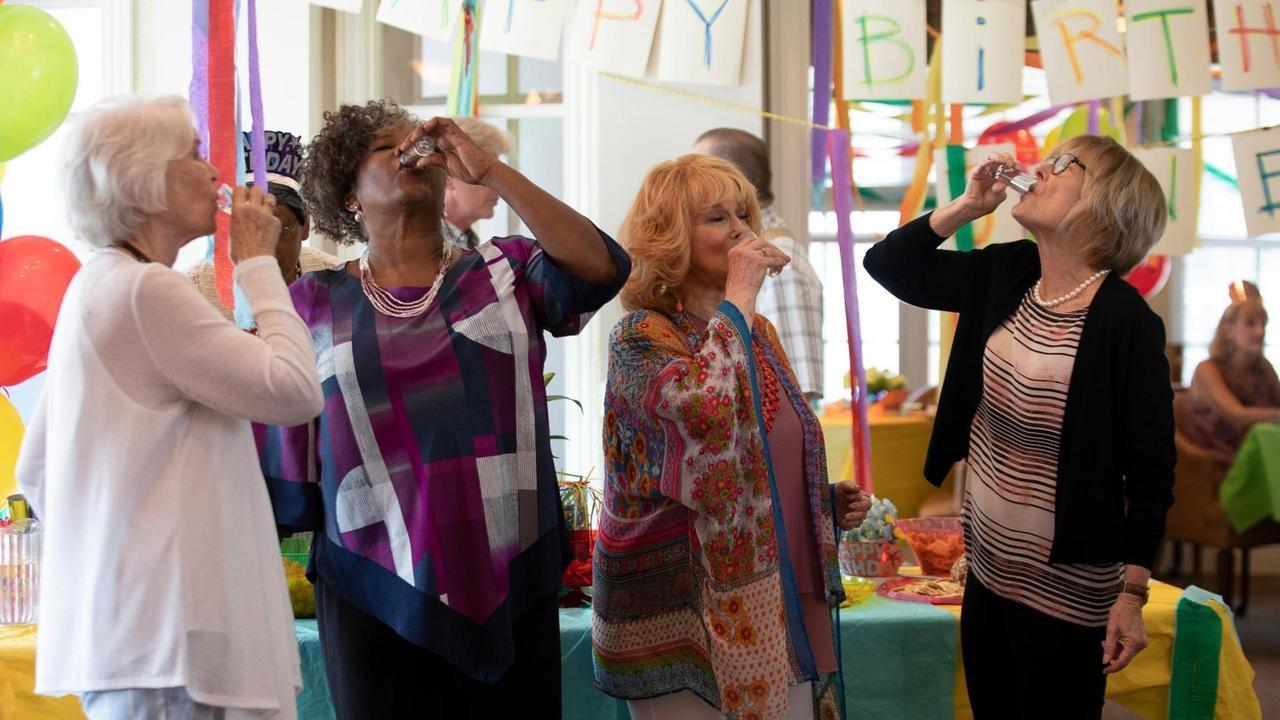 Queen Bees - Emozioni senza età