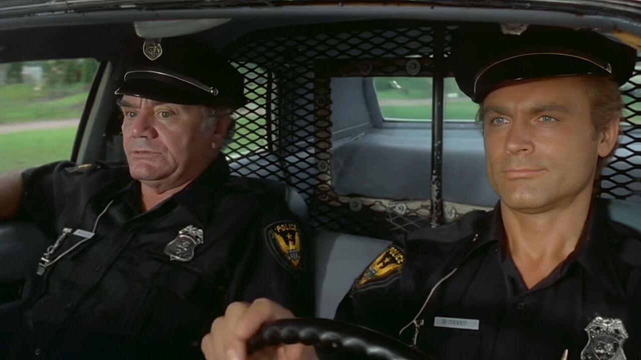 Poliziotto superpiù