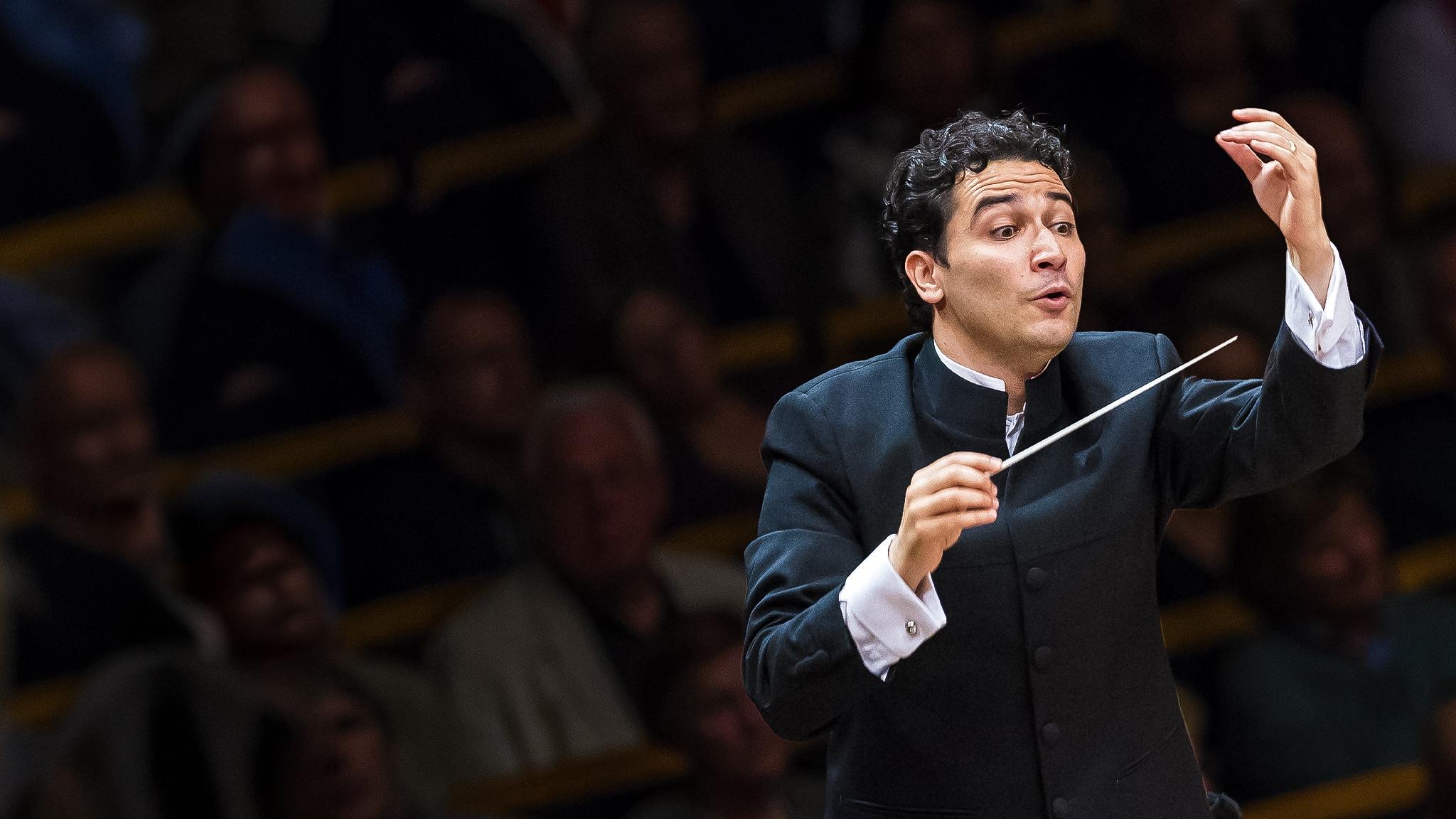 OSN e Orozco Estrada per Mahler